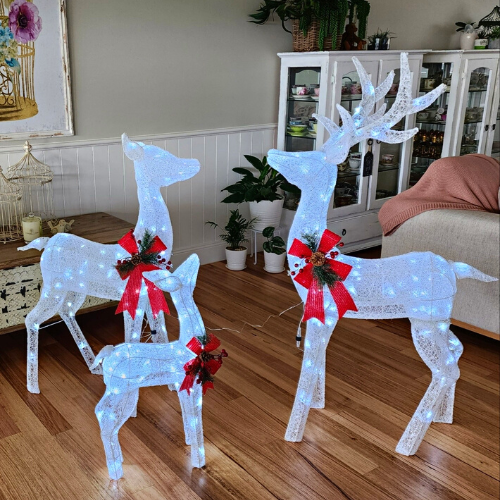 Light shop up reindeers